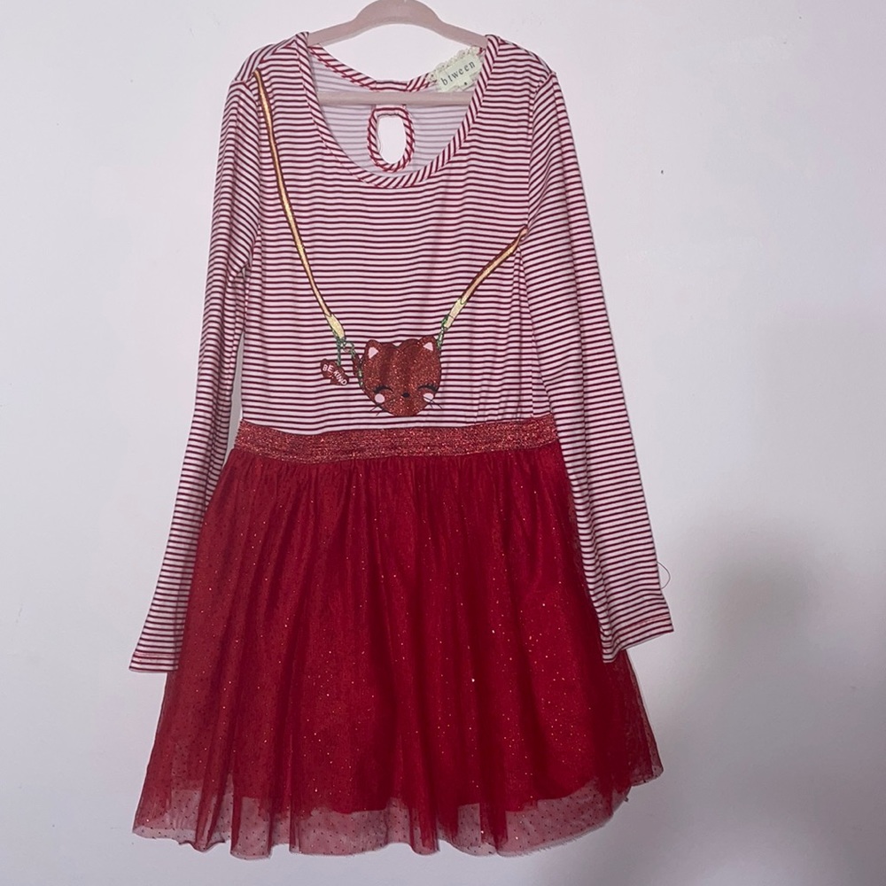 Between girls valentines drees size 8